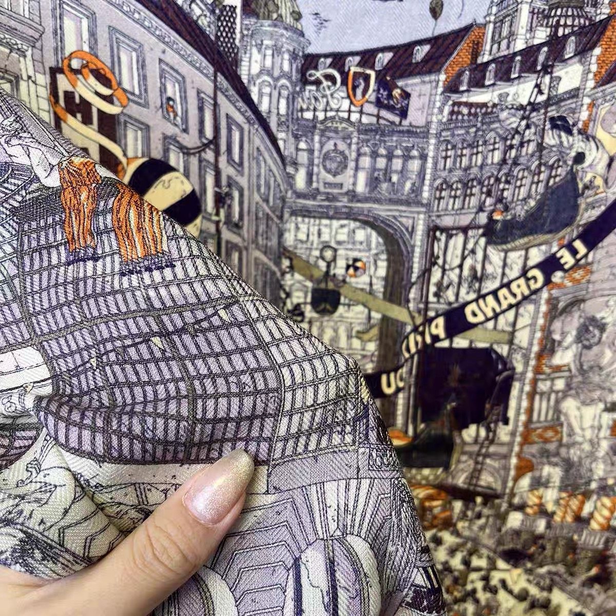Two Faced Print Designer Scarf - Winter Clothing Hong Kong ulasan dan harga